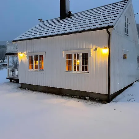 Casa vacanze Marvelous With Amazing Fjord And Mountain View In Northern Norway Nordoya