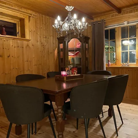 Feriehus Marvelous Farmhouse With Amazing Fjord And Mountain View In Northern Norway