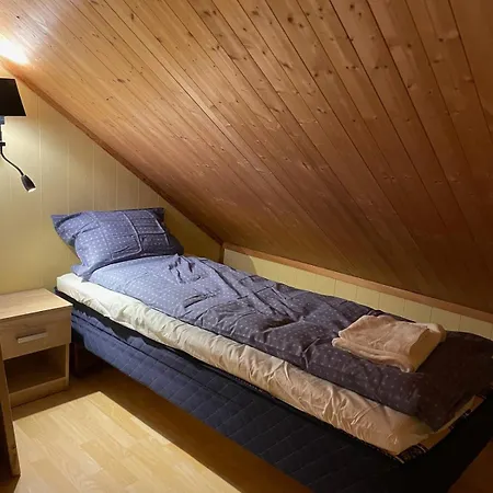 Marvelous With Amazing Fjord And Mountain View In Northern Norway Casa vacanze Nordoya