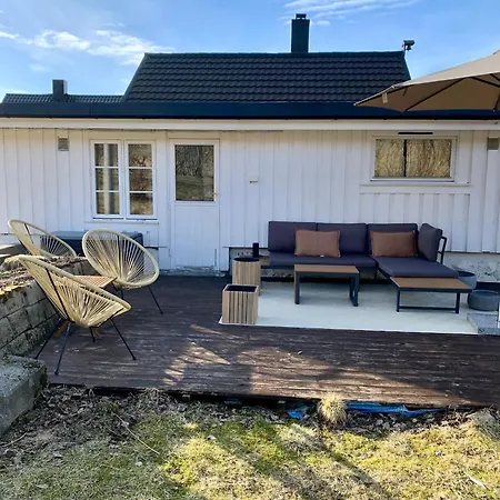 Marvelous With Amazing Fjord And Mountain View In Northern Norway Casa vacanze Nordoya